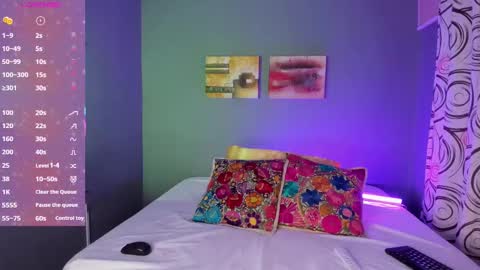 Emma online show from September 18, 5:26 pm