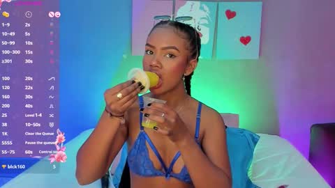 Emma online show from November 19, 6:08 pm