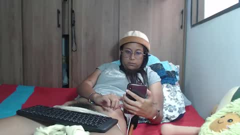 Snapshot of emmasweet95 chatting on March 6, 8:05 pm emmasweet95 online show from March 6, 8:05 pm