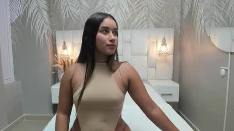 emmathompson__ online show from March 13, 11:44 pm