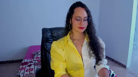 Snapshot of emmatorres9 chatting on February 28, 8:39 pm Emma Torres online show from February 28, 8:39 pm