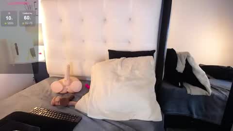 Snapshot of emmawatsom_ chatting on February 21, 3:54 pm Emma watsom online show from February 21, 3:54 pm