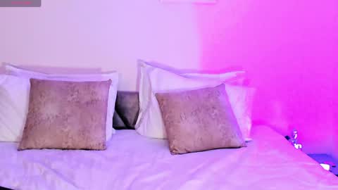 Emma online show from April 28, 8:25 pm