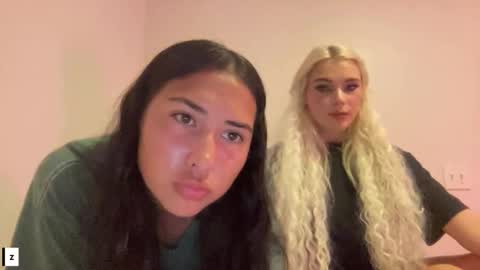 Snapshot of emmaxsmith chatting on September 23, 12:35 am emmaxsmith online show from September 23, 12:35 am