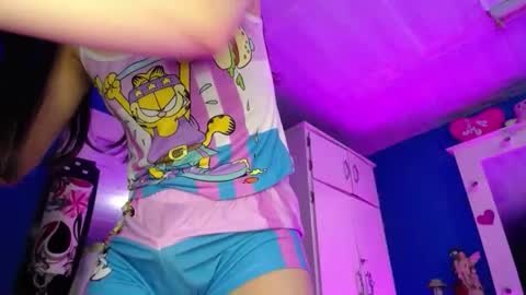 Snapshot of emmaxx7 chatting on October 16, 3:13 pm Emma  online show from October 16, 3:13 pm