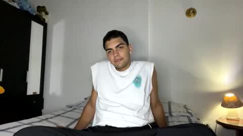 Snapshot of emmett_00 chatting on October 23, 6:02 am emmett_00 online show from October 23, 6:02 am