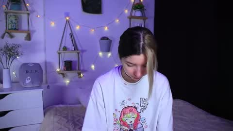 emmie_everly online show from October 11, 7:12 pm