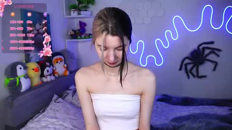 emmie_everly online show from May 14, 8:37 pm