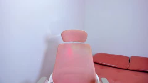 Emmi online show from March 17, 11:30 pm