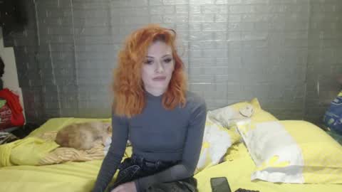 Emmily000 online show from January 1, 3:02 am
