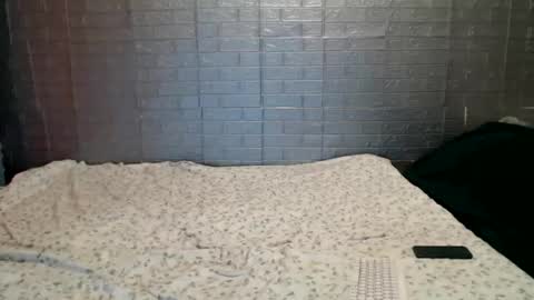 Emmily000 online show from March 18, 8:56 pm