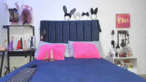          online show from January 22, 5:59 pm