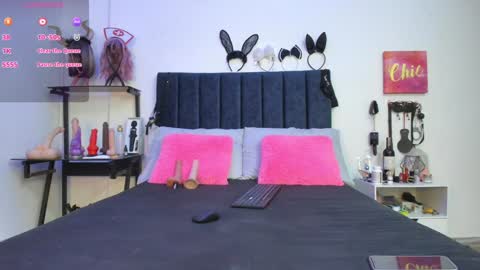          online show from February 1, 11:43 am