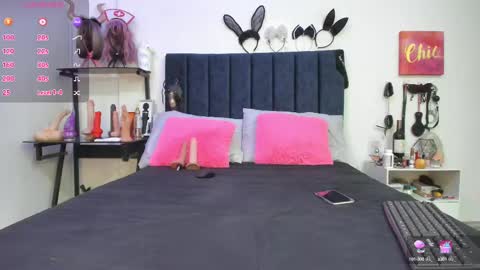          online show from March 6, 3:24 pm