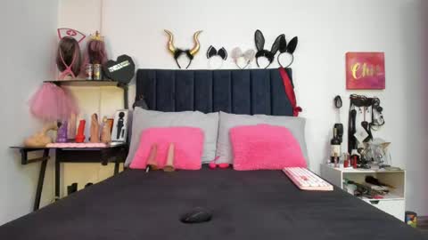          online show from April 24, 12:40 pm