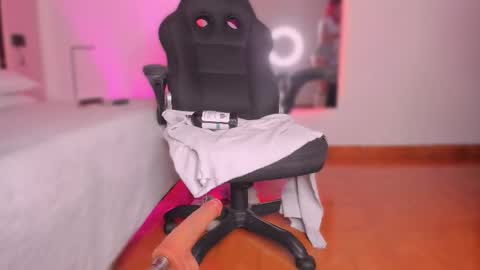    online show from November 29, 11:57 am