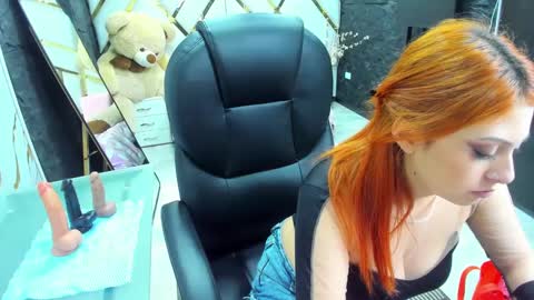 EmmilyWalker online show from October 10, 3:05 am