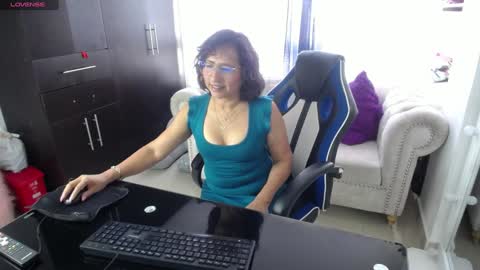 Snapshot of emmilychevalier chatting on January 14, 9:20 pm Emmily online show from January 14, 9:20 pm