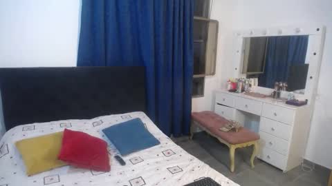 Emmily online show from September 28, 11:21 pm