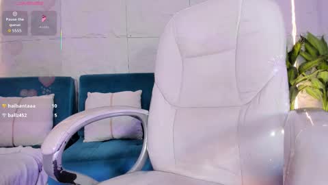 Emmily online show from February 3, 6:40 am