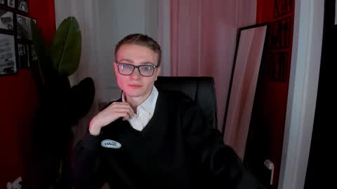 Emmit online show from February 19, 4:14 pm