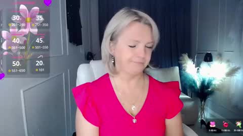 Snapshot of emmmam chatting on October 8, 8:50 pm emmmam online show from October 8, 8:50 pm