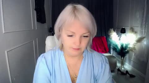 Snapshot of emmmam chatting on October 29, 6:26 am emmmam online show from October 29, 6:26 am