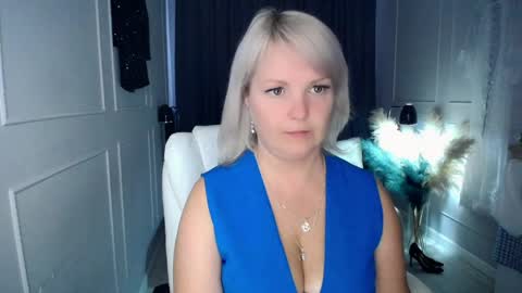 emmmam online show from March 31, 10:15 am