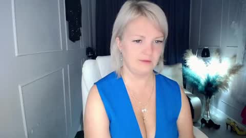 emmmam online show from May 8, 6:13 pm