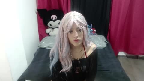 emmy__smith online show from October 1, 8:53 am