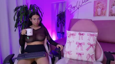 Emmy and Luna  online show from April 29, 12:31 pm