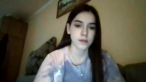 Snapshot of emmy_huff chatting on December 5, 6:00 pm emmy_huff online show from December 5, 6:00 pm