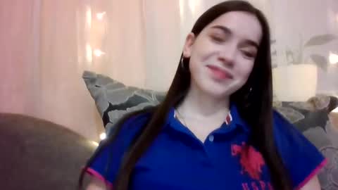 Snapshot of emmy_huff chatting on December 9, 4:26 pm emmy_huff online show from December 9, 4:26 pm
