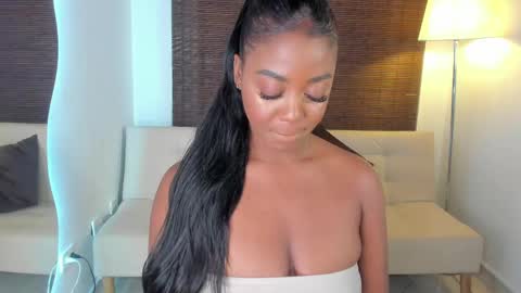 Snapshot of emmy_jacksson chatting on February 13, 11:47 pm emmy_jacksson online show from February 13, 11:47 pm