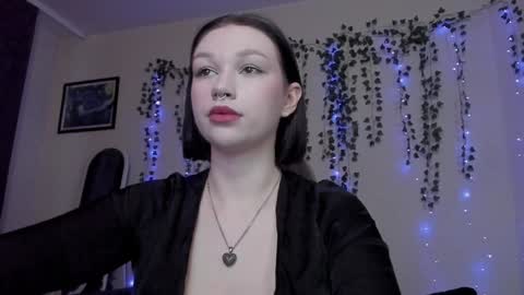 Snapshot of emmy_m00n chatting on December 3, 4:14 am Emily Johny online show from December 3, 4:14 am
