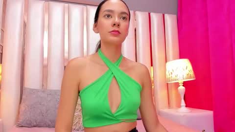 Snapshot of emmycruzz chatting on February 21, 7:04 pm emmy online show from February 21, 7:04 pm