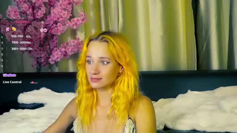 Emmylie online show from May 12, 4:48 pm