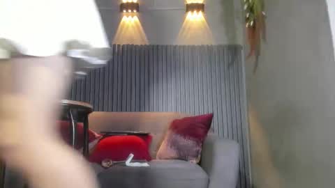 Snapshot of emmyy_fantasyy chatting on March 27, 12:38 pm emmyy_fantasyy online show from March 27, 12:38 pm