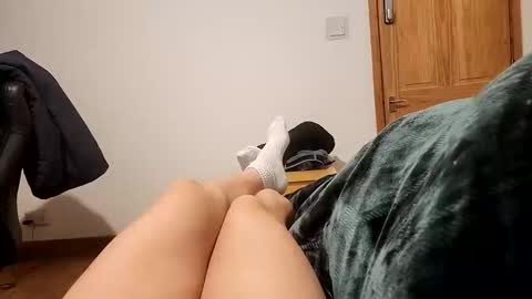 Snapshot of emotion281 chatting on January 17, 9:51 pm emotion281 online show from January 17, 9:51 pm