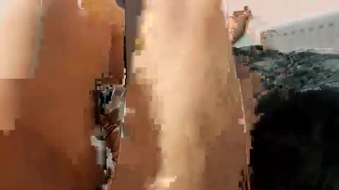 Snapshot of emotion281 chatting on January 18, 5:17 pm emotion281 online show from January 18, 5:17 pm