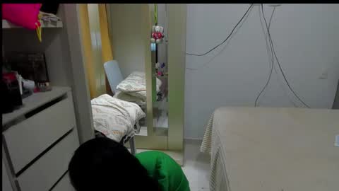 emperatriztapia online show from December 1, 1:32 am