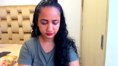 emperatriztapia online show from May 17, 8:49 pm