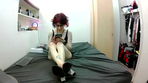 Snapshot of empress_lillth chatting on June 13, 6:39 pm Empress Lillth online show from June 13, 6:39 pm