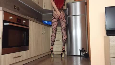 Snapshot of empress_sara chatting on October 12, 3:00 pm Empress Sara online show from October 12, 3:00 pm