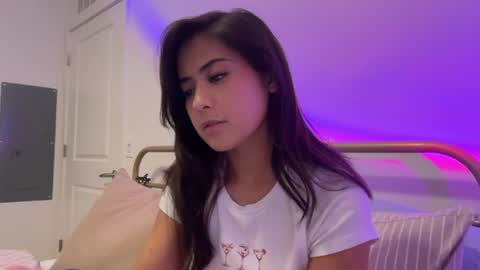 empressmonaa online show from July 11, 4:59 am