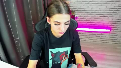 emy__angel online show from February 1, 3:52 am