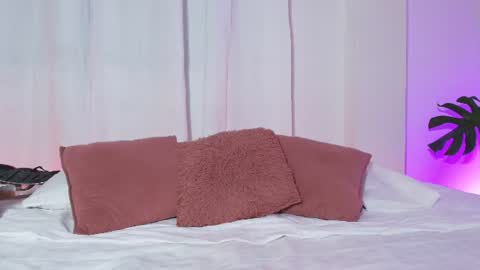 Emy online show from July 17, 2:29 am