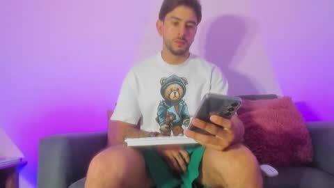 Snapshot of emy_colee chatting on March 3, 12:37 pm Emy online show from March 3, 12:37 pm