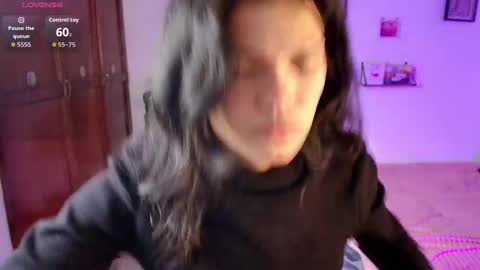 emycarver09 online show from October 25, 12:02 pm