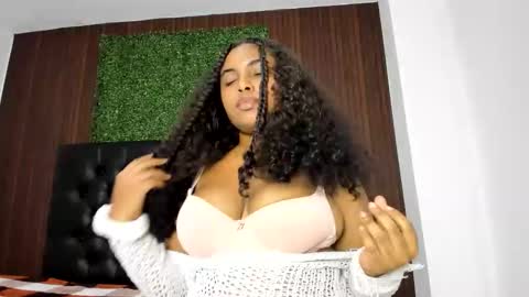 Snapshot of emyhot_69 chatting on February 16, 9:22 pm emyhot_69 online show from February 16, 9:22 pm